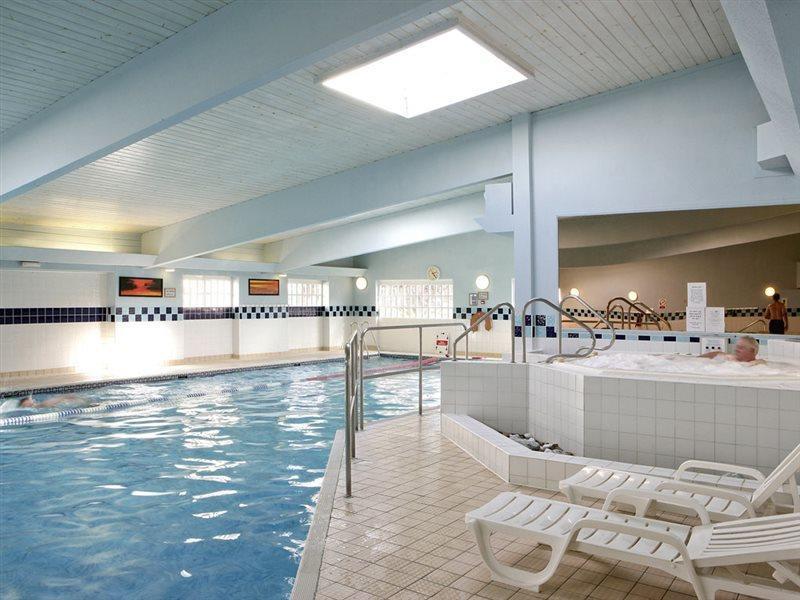 Mercure Swindon East Hotel And Spa Exterior foto